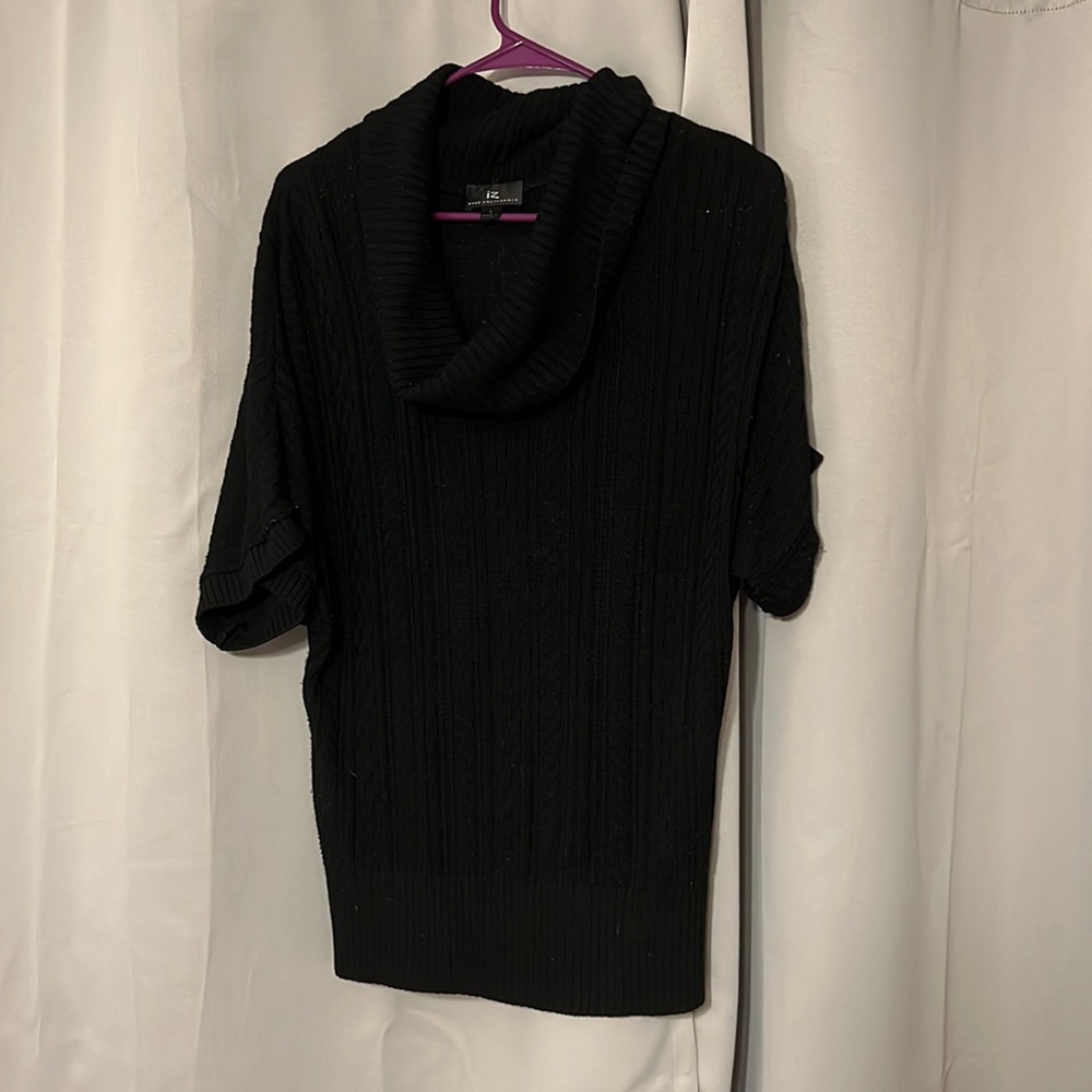 Black, knit, short sleeve